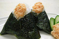 おにぎり用サーモンマヨ調理例